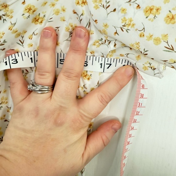 Lobito Floral Mini Dress - Picture 5 of 6